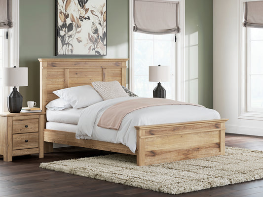 Makidern Queen Panel Bed