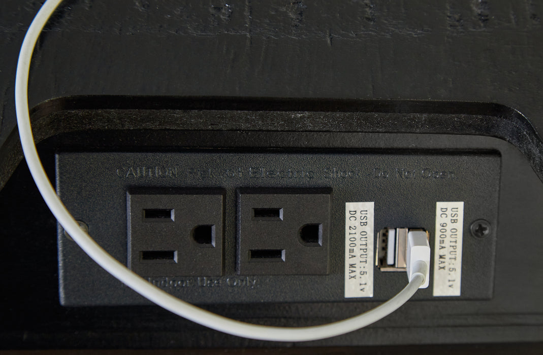 Londer California King Panel Bed with Mirrored Dresser and Nightstand